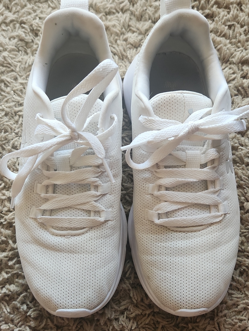 Under Armour White Mesh Athletic Sneakers Womans Size 7